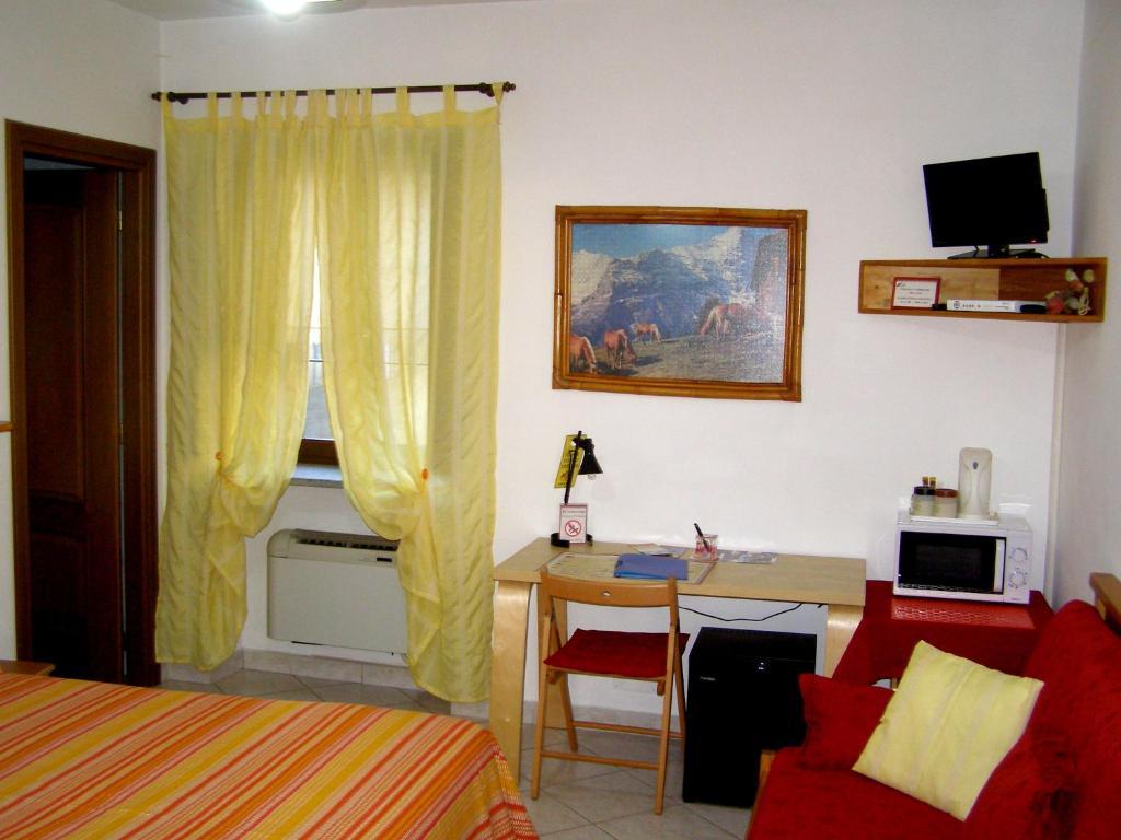 L'Antico Borgo Rooms Rental Caprie Room photo